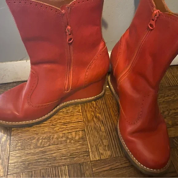 Genuine Red Hasbeens Short Wedge boot size 41 EUC - Picture 3 of 7